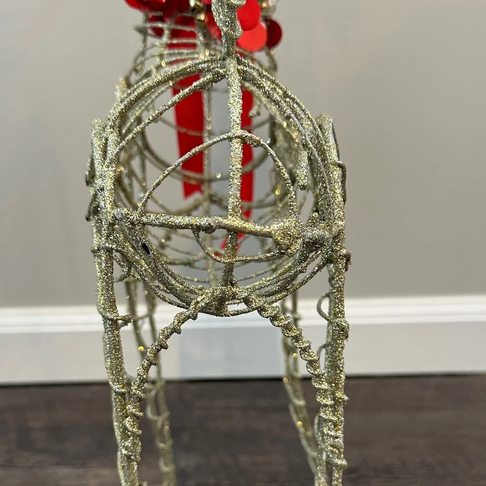 Pier‎ 1 Gold Glitter Wire Standing 22